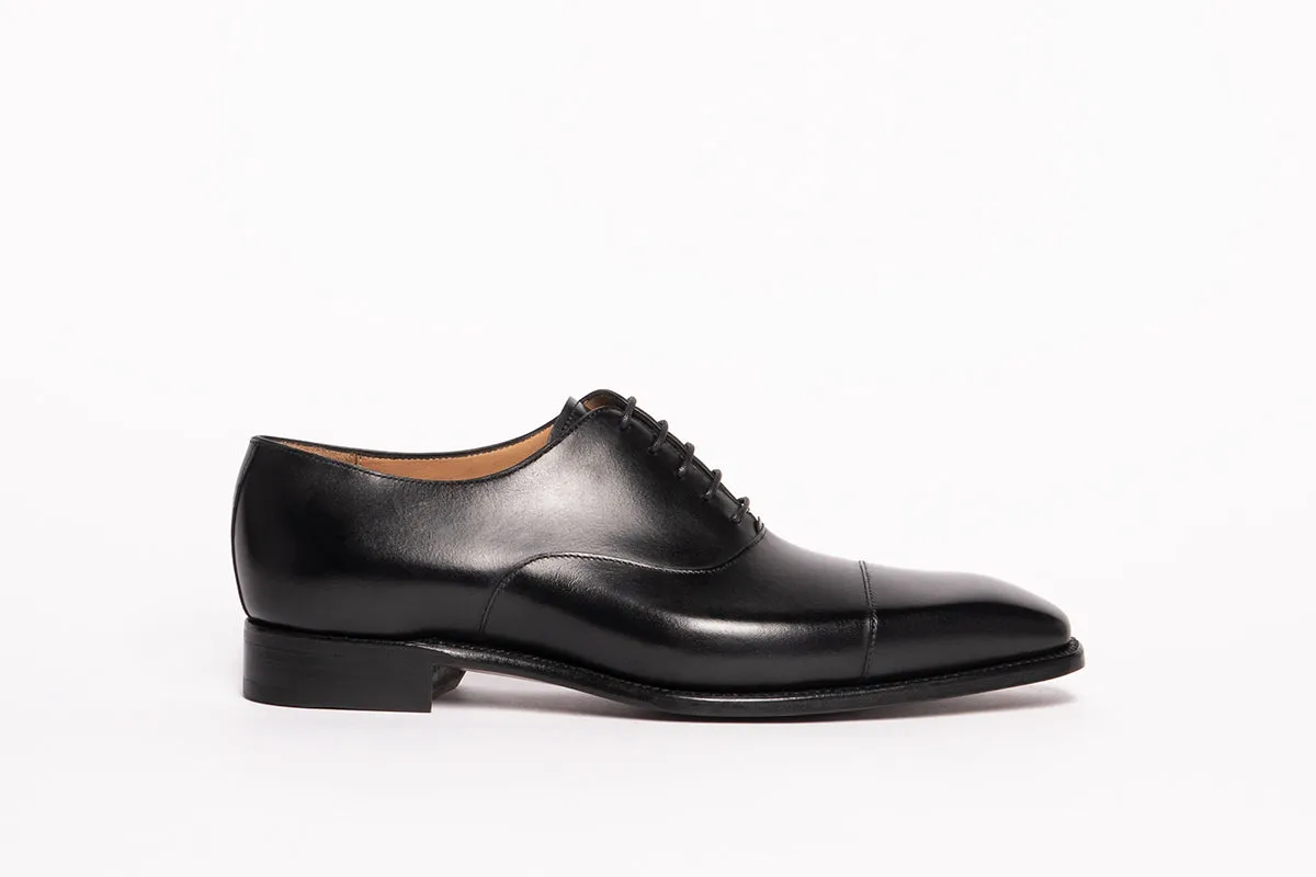 Carlos Santos 8627 Cap-Toe Oxford In Black Calf