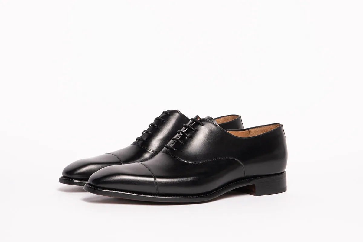 Carlos Santos 8627 Cap-Toe Oxford In Black Calf