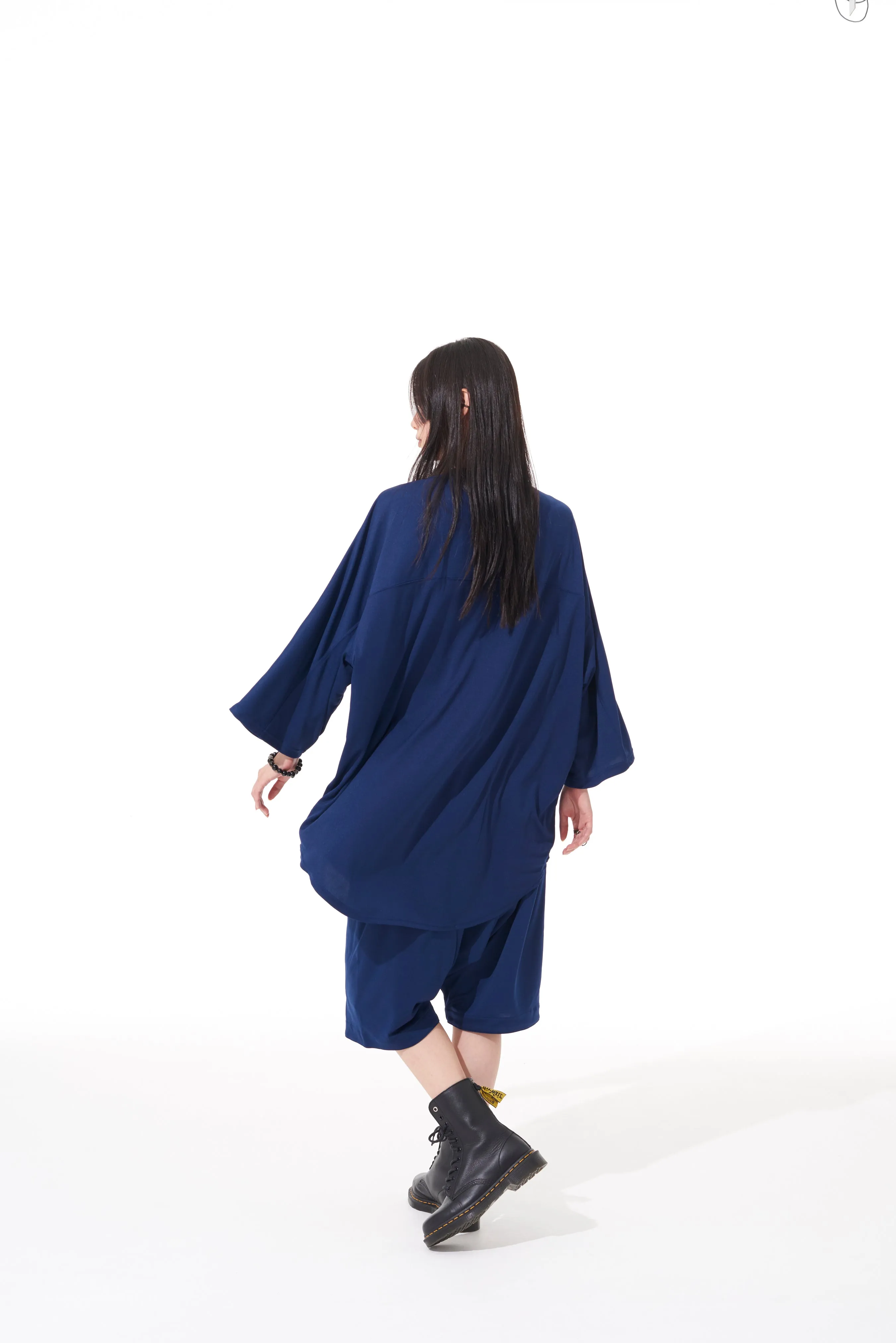 HIGH-GAUGE POLYESTER SMOOTH JERSEY SWITCHING SEAM FASTENER POCKET 6-QUARTER-LENGTH SARUEL PANTS