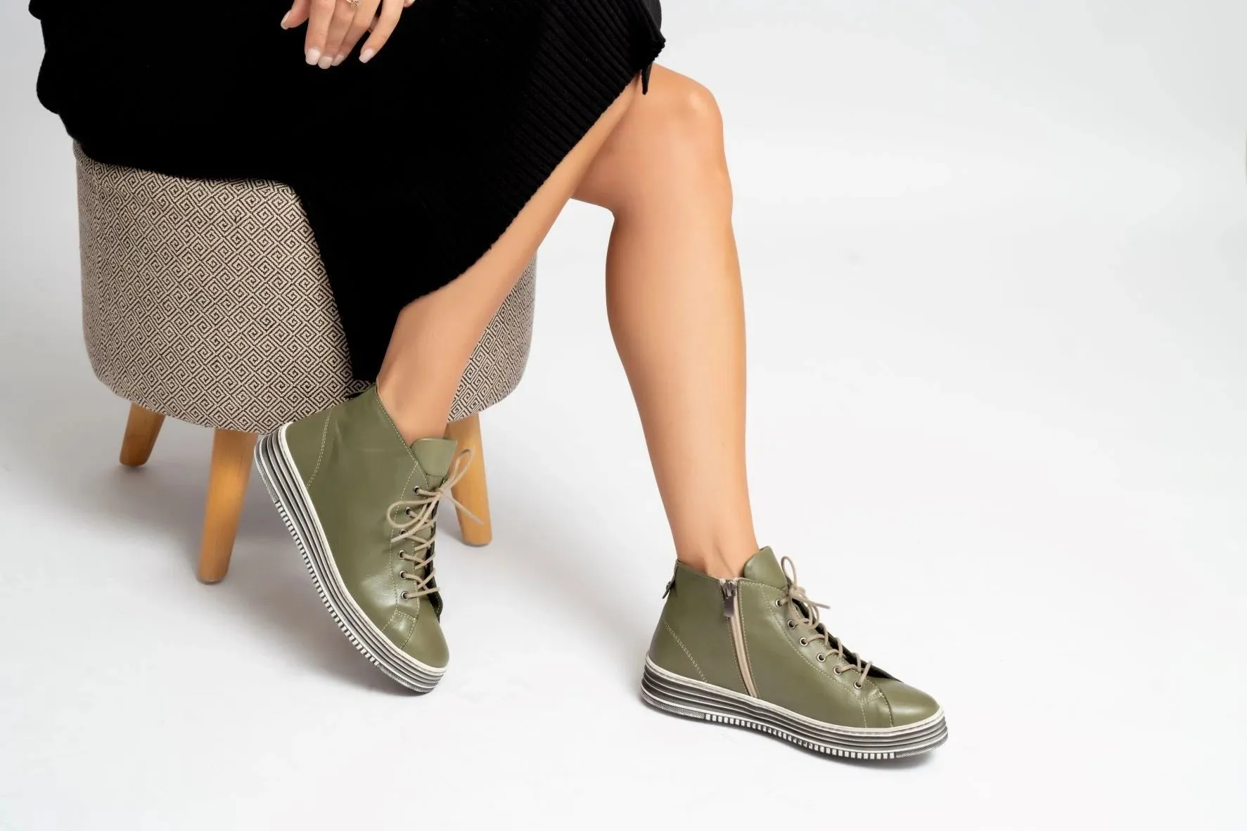 LE SANSA VIVID OLIVE
