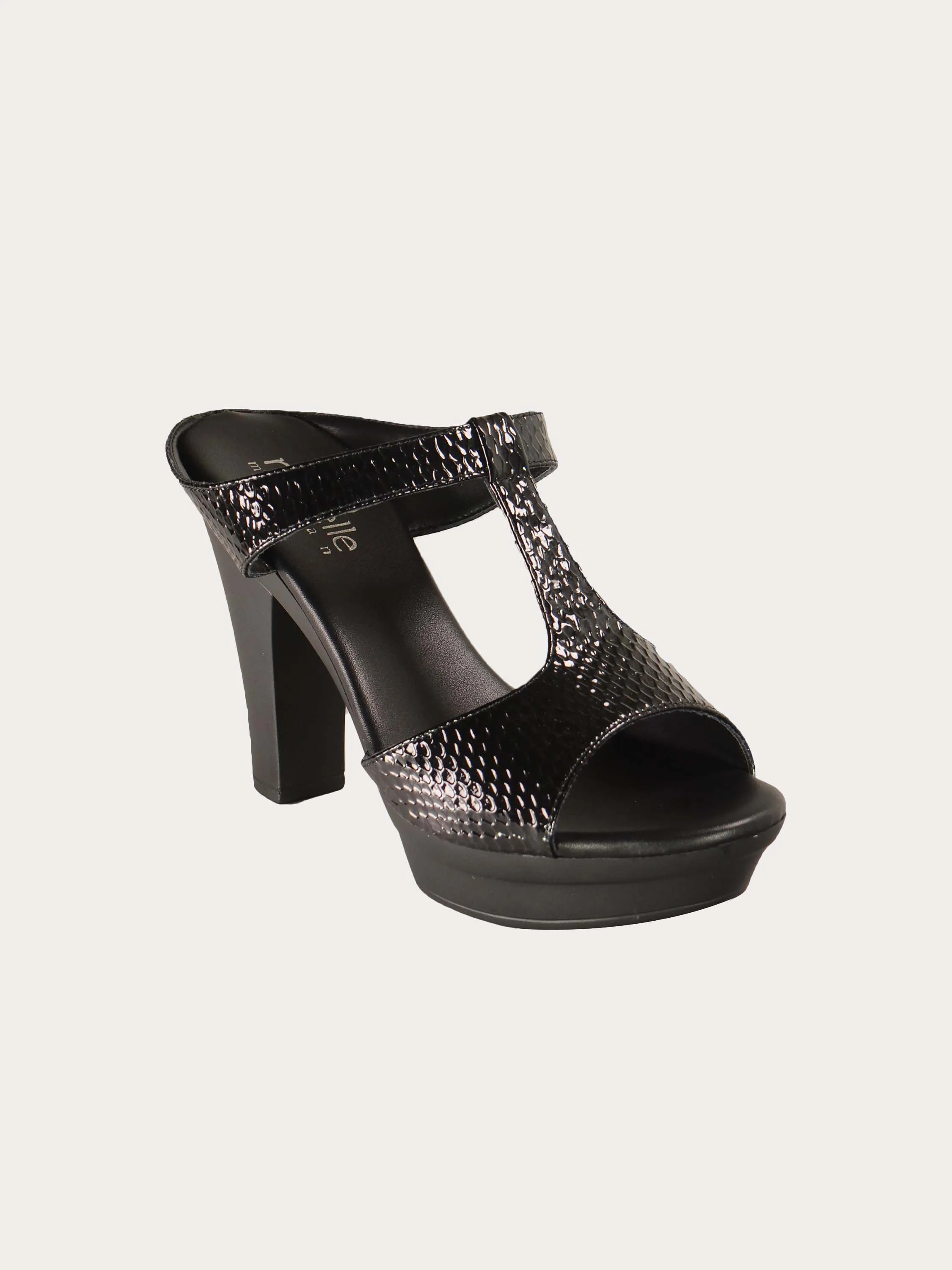 Michelle Morgan 414A7215 Imperial Heeled Sandals