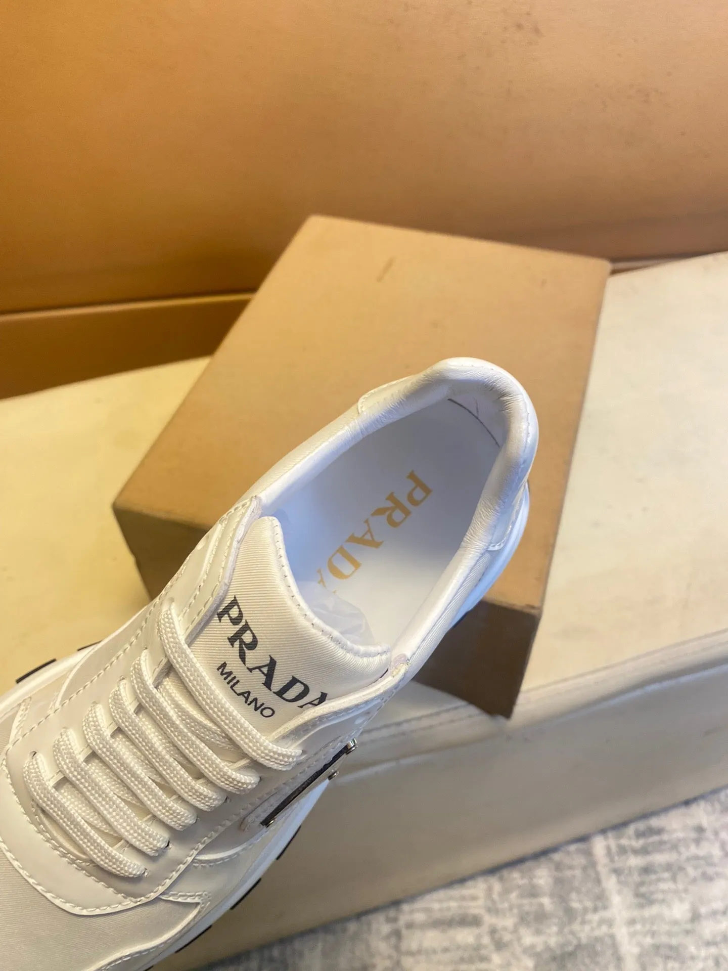 MSE074  Prada Re-Nylon and Brushed Leather Sneakers / Size6-12
