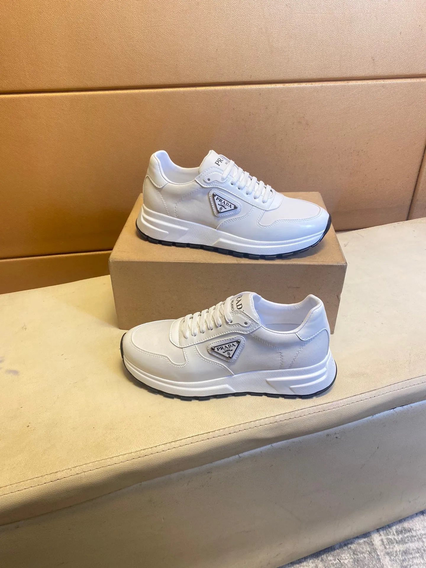 MSE074  Prada Re-Nylon and Brushed Leather Sneakers / Size6-12