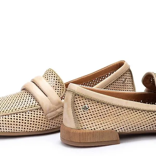 Pikolinos cream leather moccasin