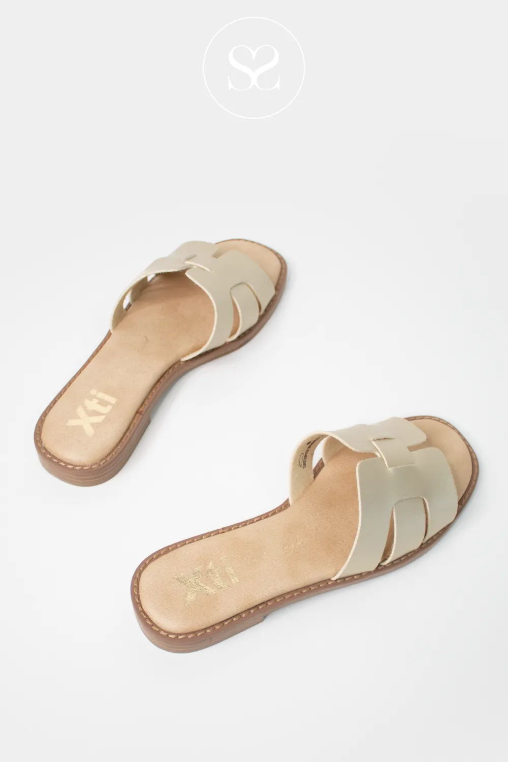 XTI 143867 GOLD LOW BLOCK HEEL SLIDER SANDALS